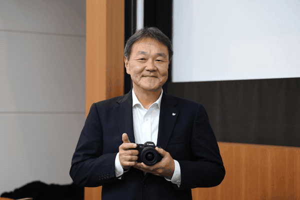 佳能股份有限公司影像事业本部 开发统括部门 部门长 吉川一胜