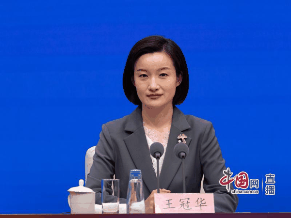 ▲国家统计局新闻发言人、国民经济综合统计司负责人王冠华