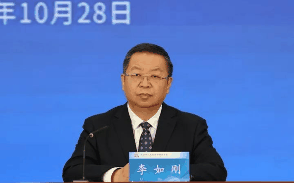 北京市城市管理委员会一级巡视员、新闻发言人李如刚。首都之窗 李磊 摄