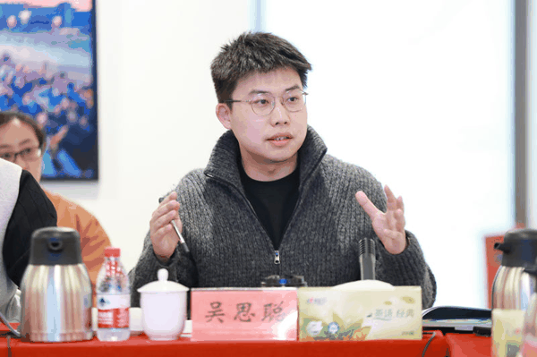 鼓楼西戏剧总经理、青年制作人吴思聪。