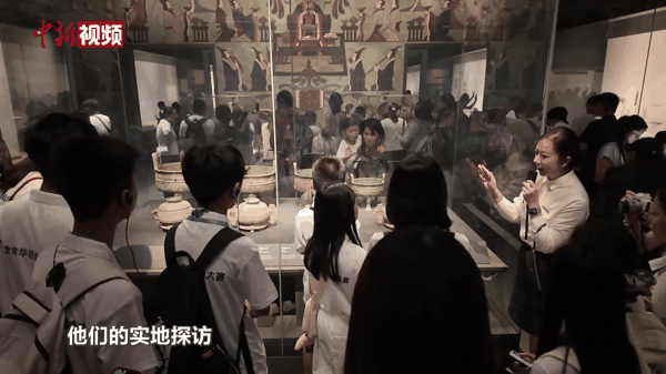 华裔师生陕西研学 华裔青少年:于历史中感悟文化认同