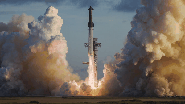 SpaceX的星舰火箭28日在美国德州基地升空。 (图取自x.com/SpaceX)
